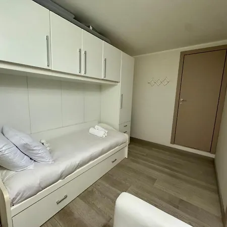 Morin, Dei Marmi 马尔米堡