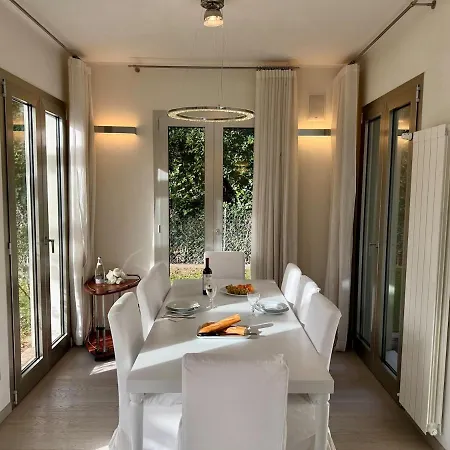 Villa Morin, Dei Marmi Forte dei Marmi