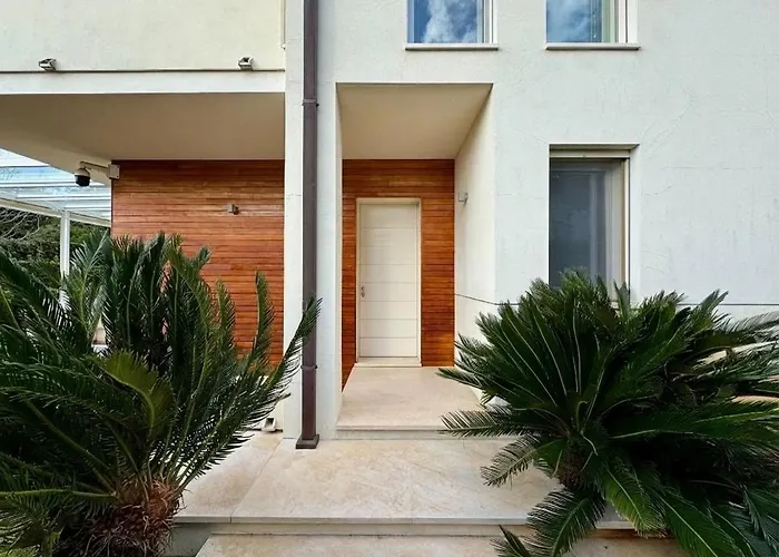 Villa Morin, Dei Marmi *