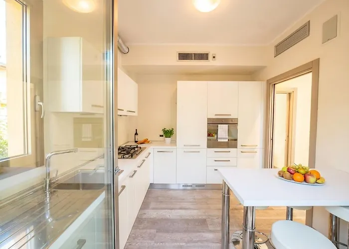 Morin, Dei Marmi Villa Forte dei Marmi