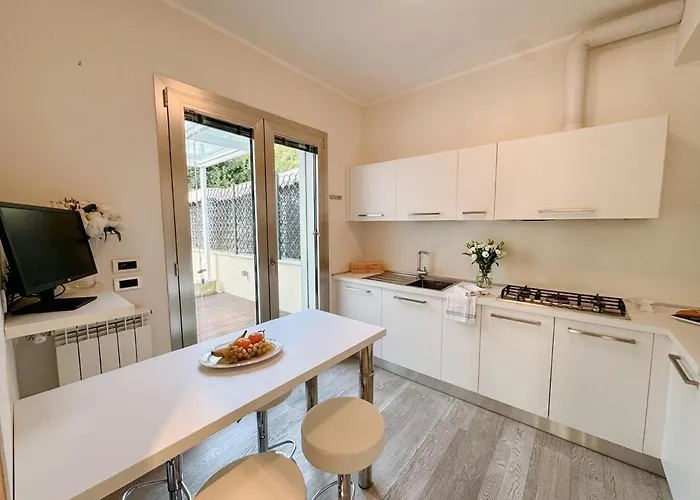 Morin, Dei Marmi Villa Forte dei Marmi